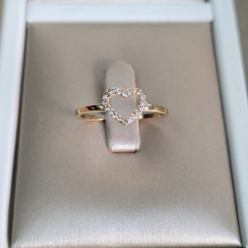 imagem Anel liso com coração cravejado banhado a ouro 18k